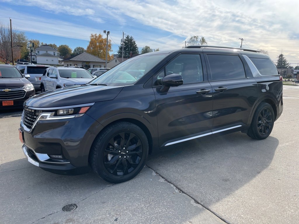 2024 Kia Carnival SX Prestige's photo