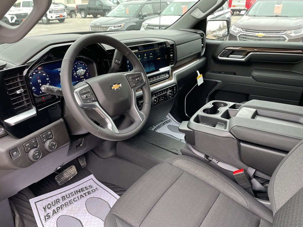 2026 Chevrolet Silverado 1500 LT photo 4