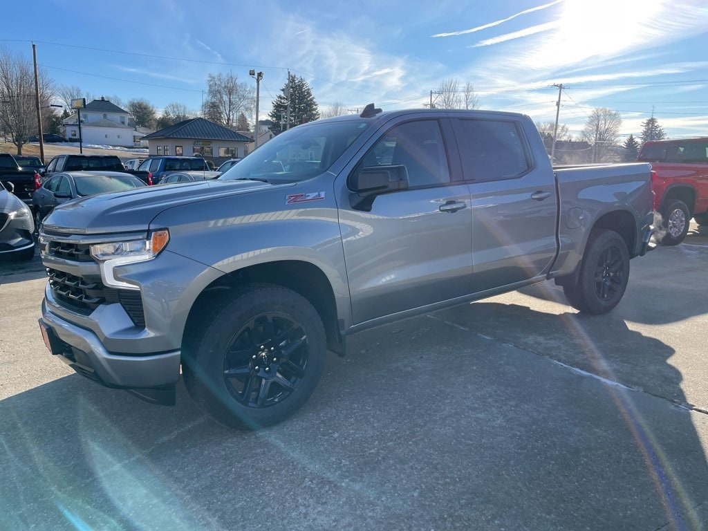 2026 Chevrolet Silverado Base's photo