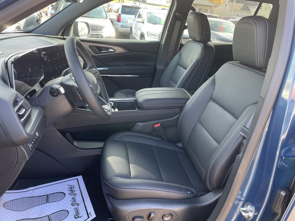 New 2026 Chevrolet Traverse LT SUV