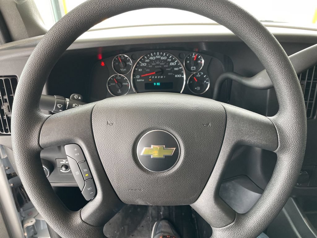 2025 Chevrolet Express Cargo Work Van - Photo 13