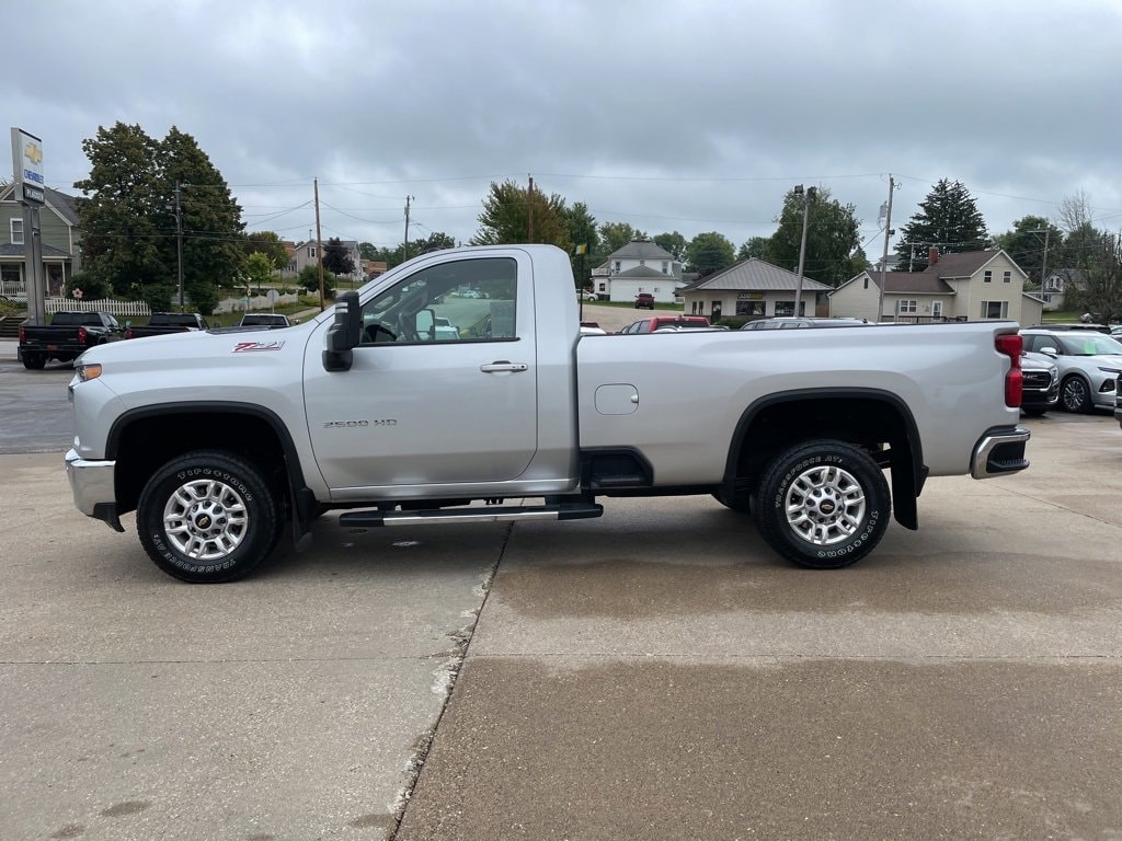 Used 2020 Chevrolet Silverado 2500HD LT with VIN 1GC3YNE7XLF171106 for sale in Waukon, IA