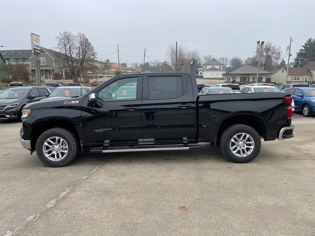 2026 Chevrolet Silverado 1500 LT photo 2