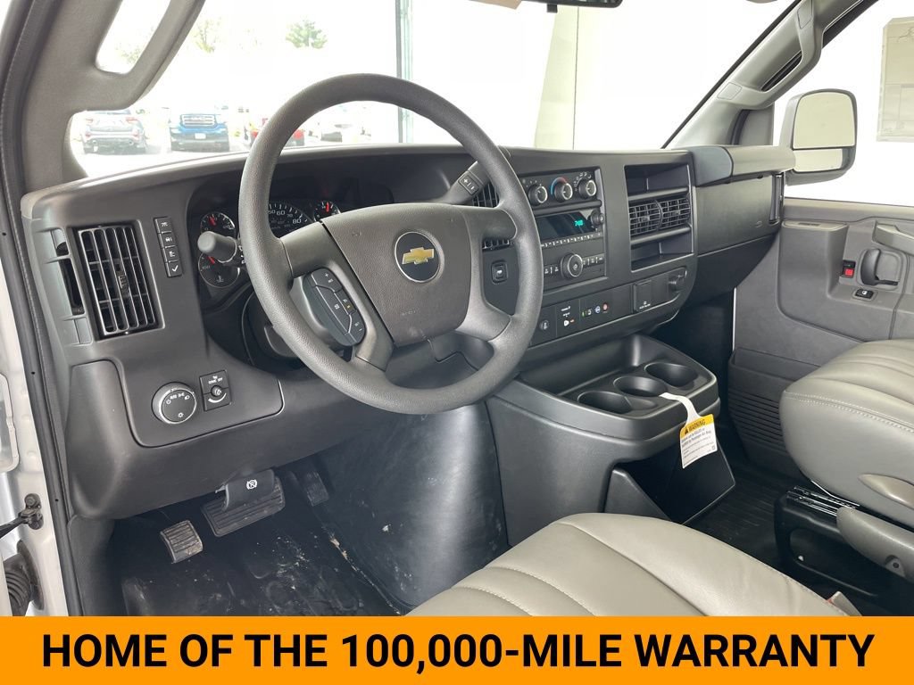 2025 Chevrolet Express Cargo Work Van - Photo 10