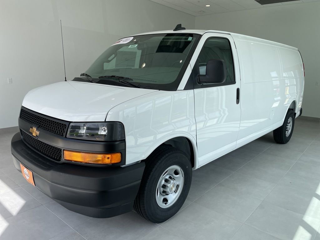 2025 Chevrolet Express 2500 Extended Work Van HD's photo