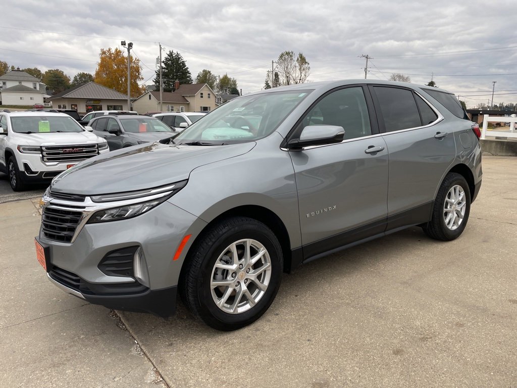 2024 Chevrolet Equinox LT's photo