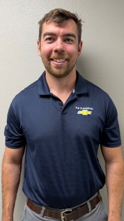 Staff member David from ID_8bb830effb0f