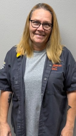 Staff member Amy from ID_58b26a0d745f