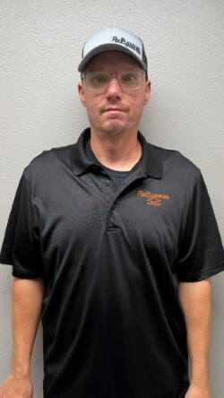 Staff member Dan from ID_58b26a0d745f