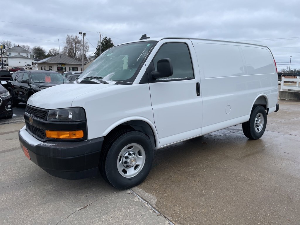 2025 Chevrolet Express Cargo Work Van's photo