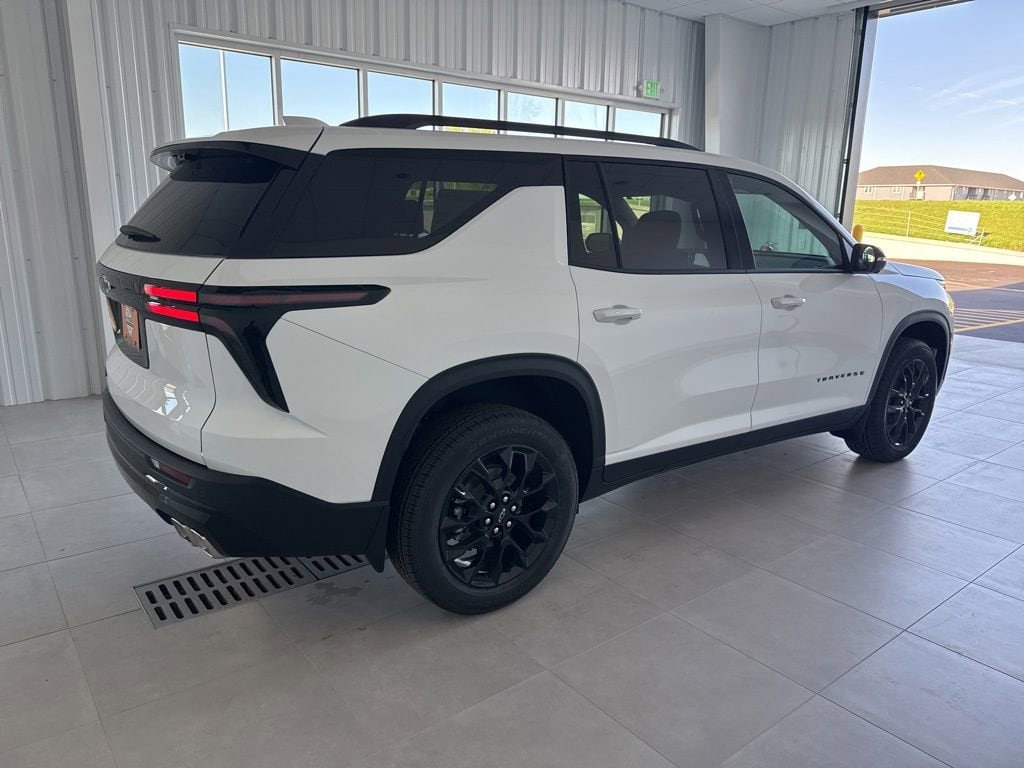 New 2026 Chevrolet Traverse LT SUV