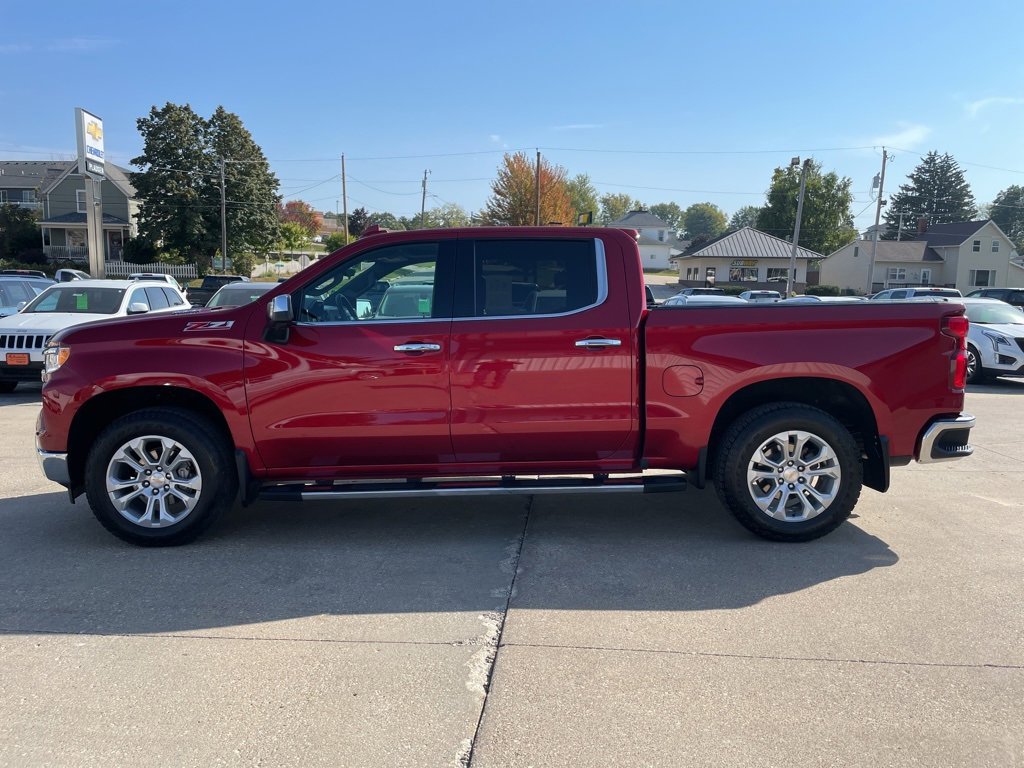 2023 Chevrolet Silverado 1500 LTZ photo 2