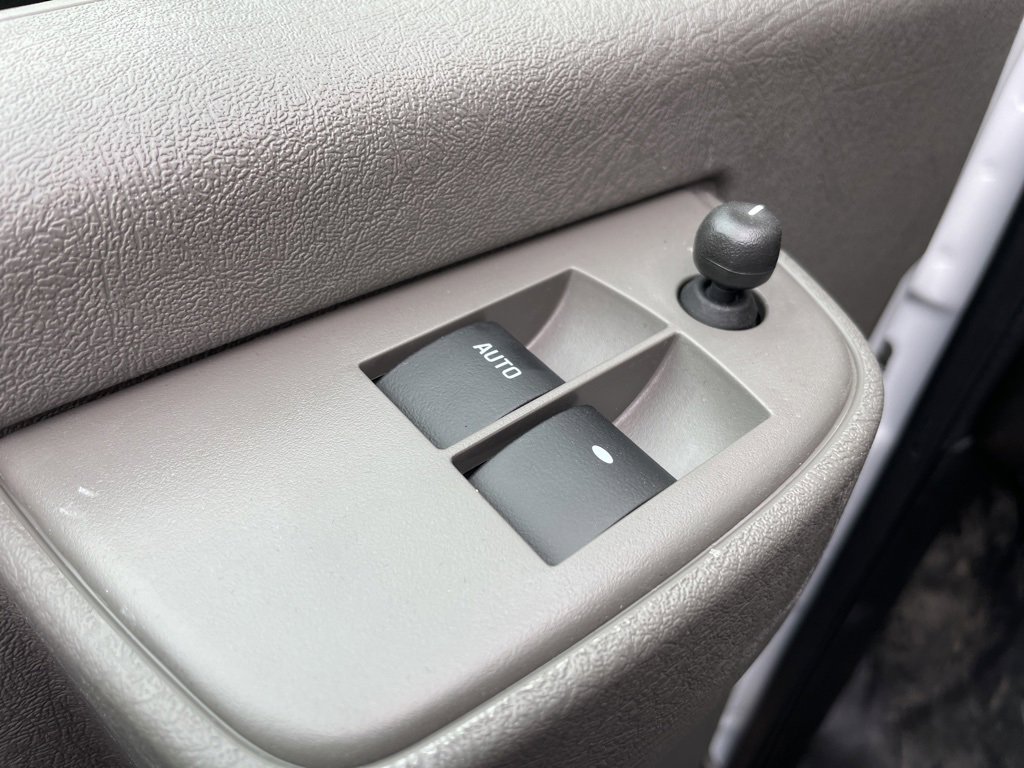 2025 Chevrolet Express Cargo 3500 Van photo 3