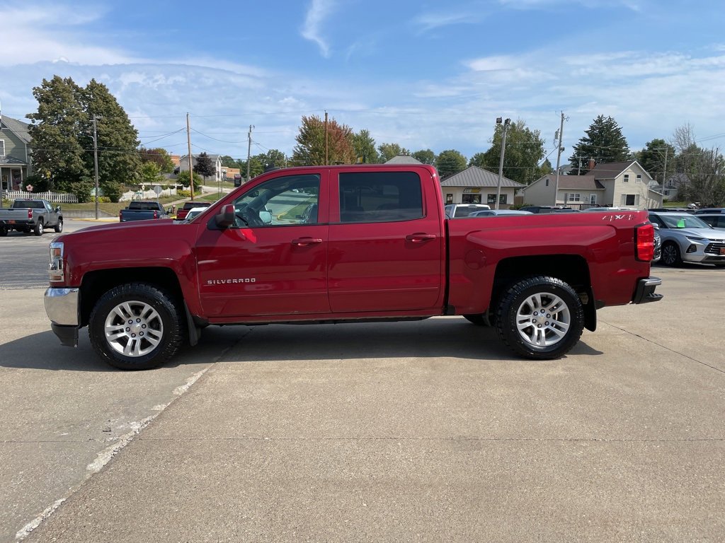 Used 2018 Chevrolet Silverado 1500 LT with VIN 3GCUKREC6JG271564 for sale in Waukon, IA