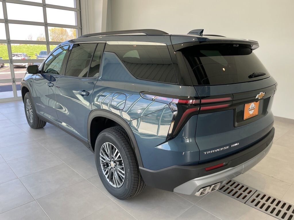 New 2026 Chevrolet Traverse LT SUV