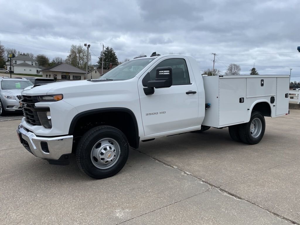 Used 2025 Chevrolet Silverado 3500 HD Chassis Work Truck Truck Regular Cab
