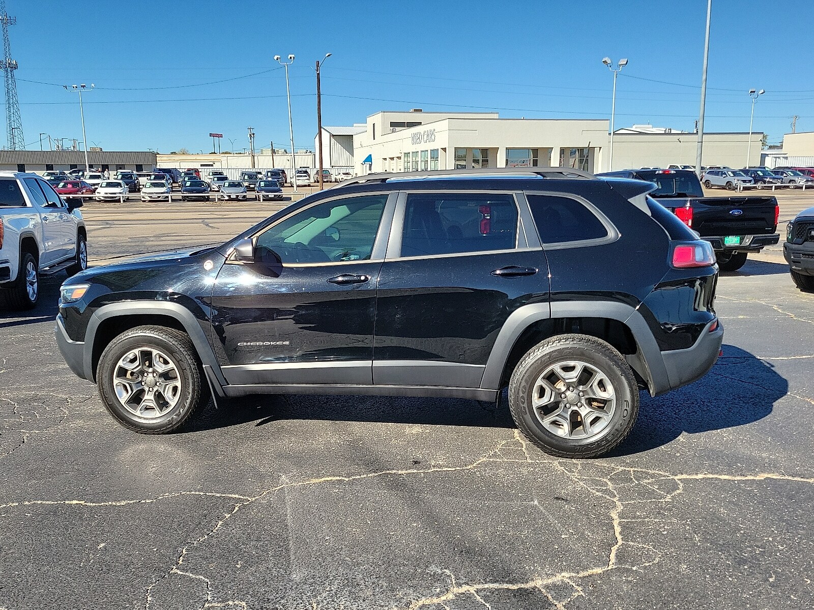 2019 Jeep Cherokee Trailhawk Sport photo 3