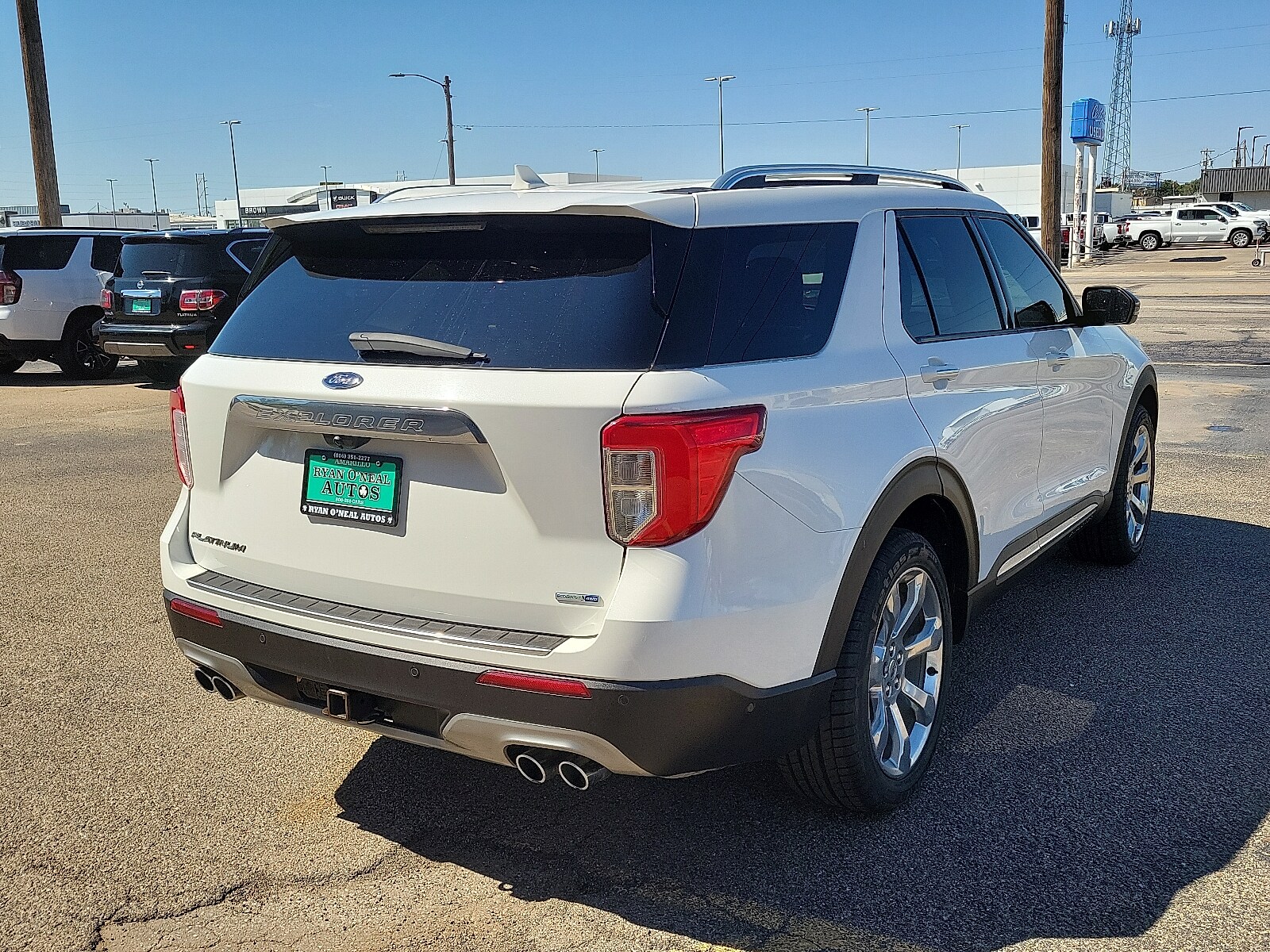 2020 Ford Explorer Platinum photo 2