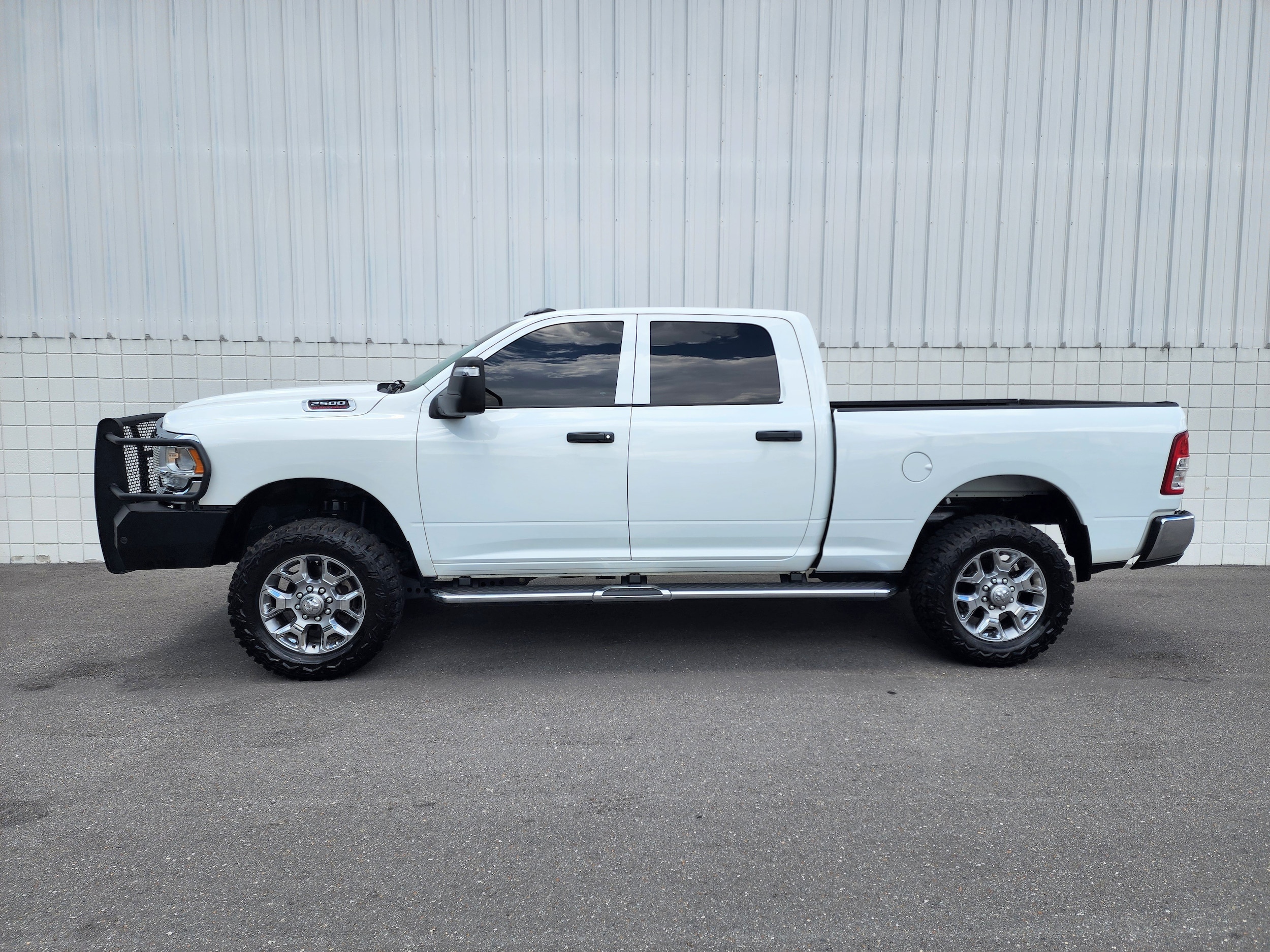 Used 2024 RAM Ram 2500 Pickup Tradesman with VIN 3C6UR5CJ0RG253828 for sale in Little Rock
