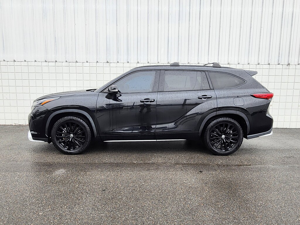 Used 2023 Toyota Highlander XSE XSE FWD