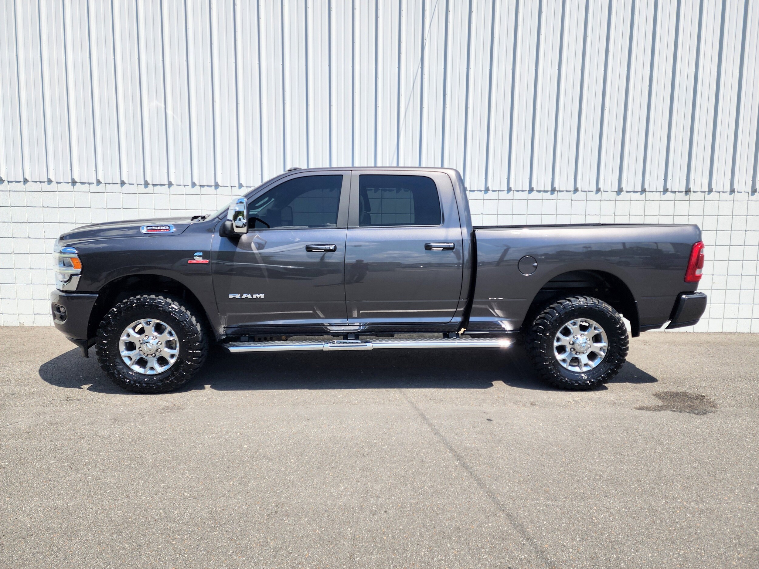 2024 Ram 2500 Laramie photo 2