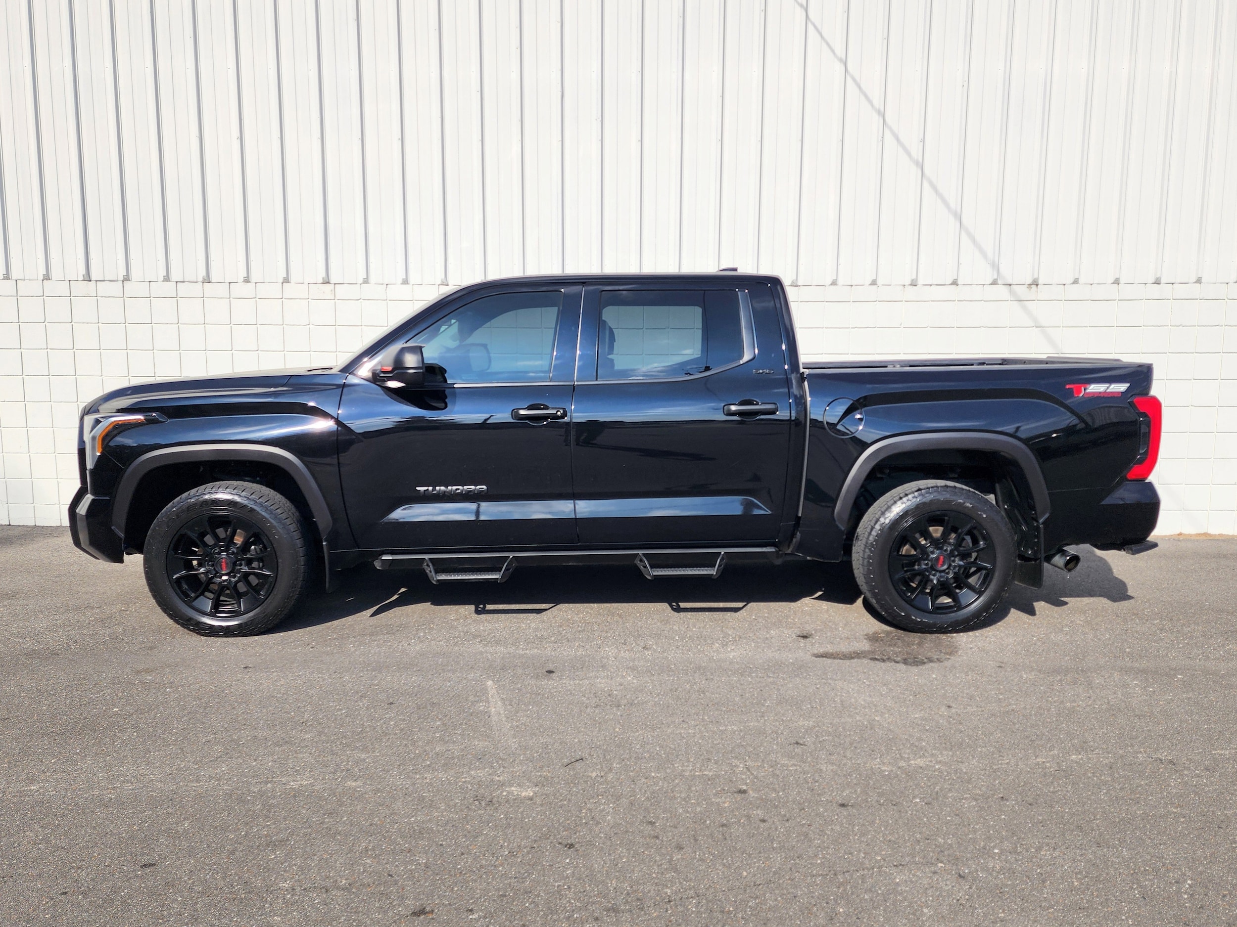 Used 2023 Toyota Tundra SR5 with VIN 5TFLA5DB1PX106963 for sale in Little Rock