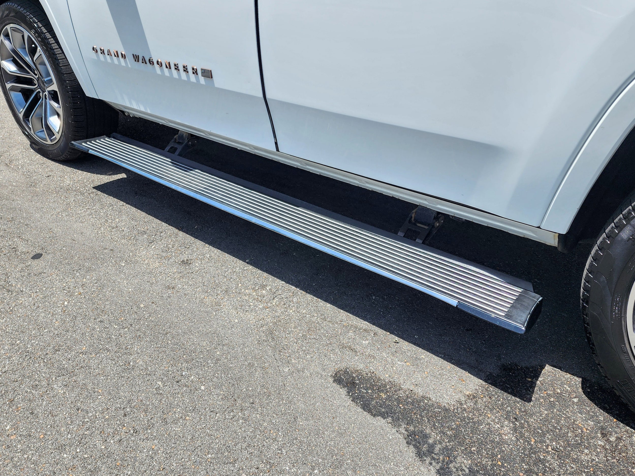 2024 Jeep Grand Wagoneer Series III - Photo 3