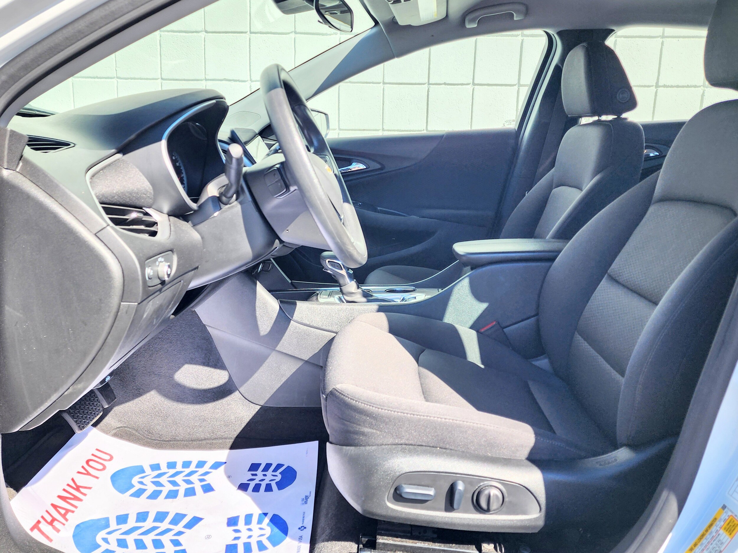 2024 Chevrolet Malibu 1LT photo 3