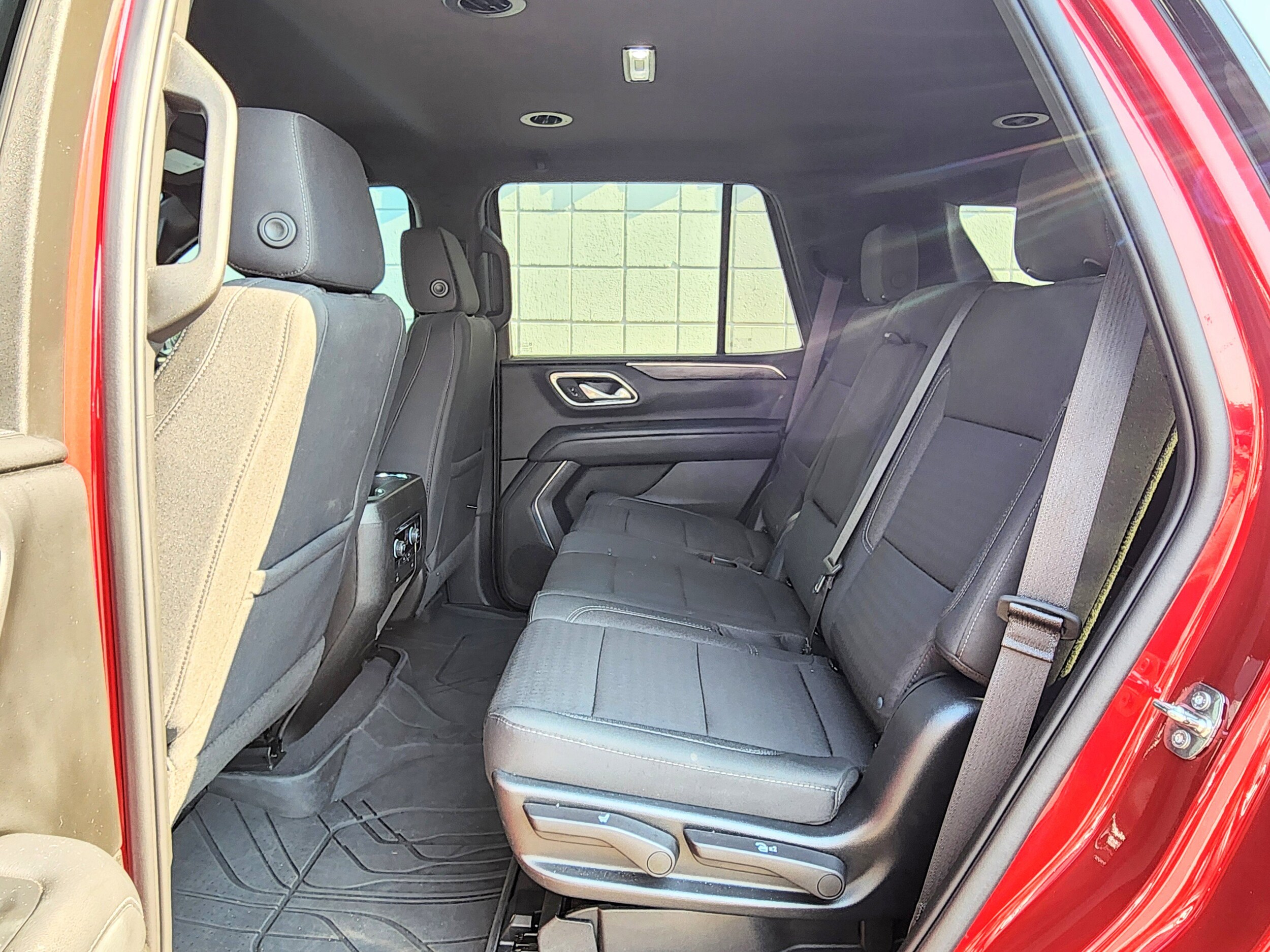 2023 Chevrolet Tahoe LS photo 4