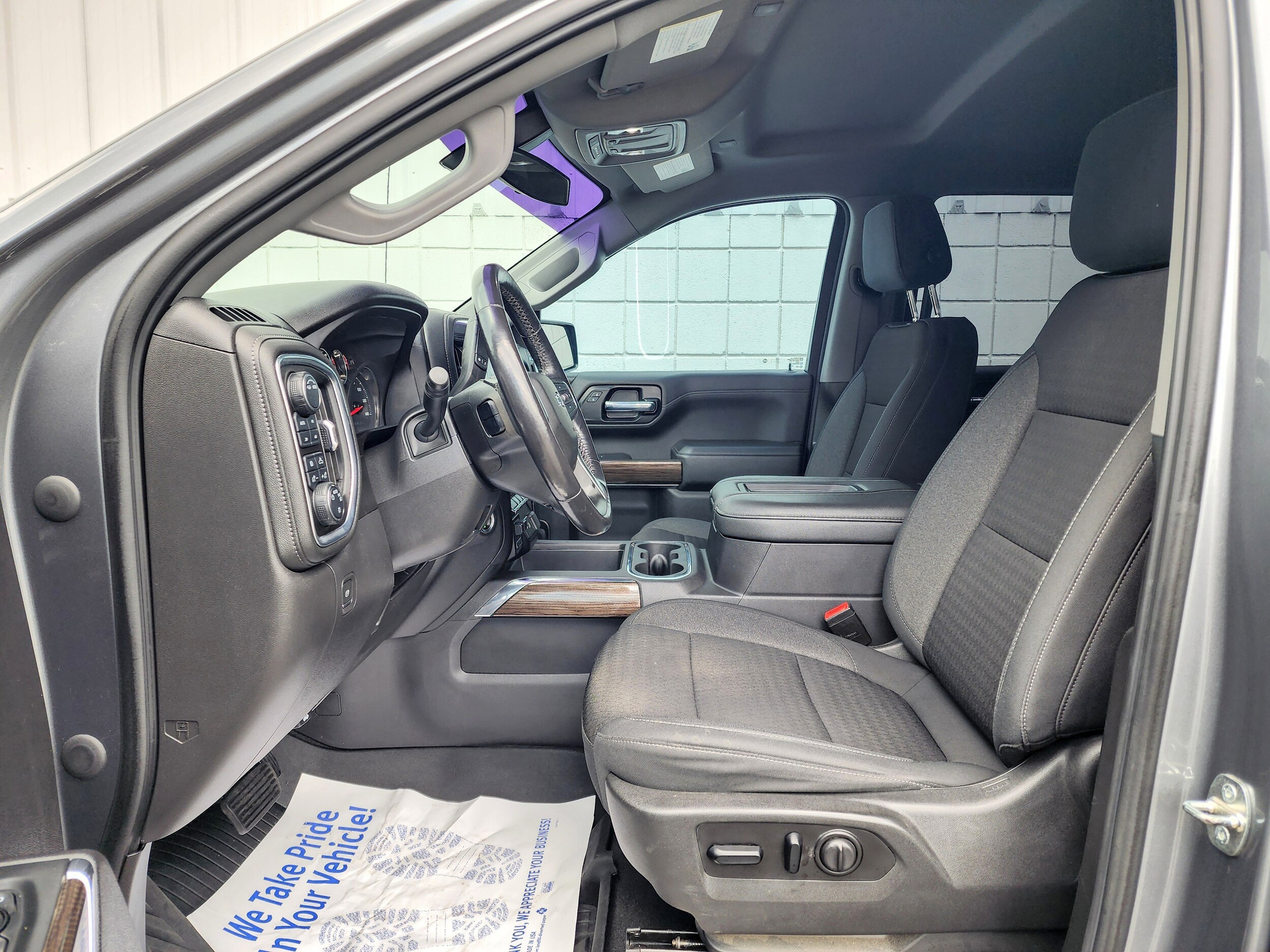 2021 Chevrolet Silverado 1500 RST photo 3