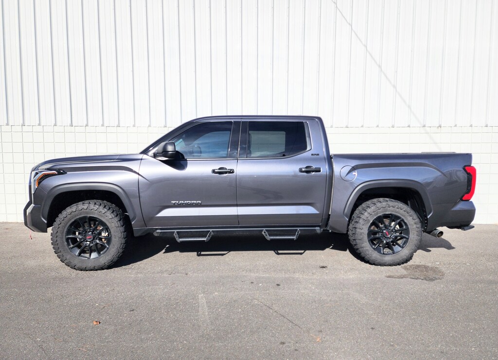 Used 2023 Toyota Tundra 4WD SR5 SR5 CrewMax 5.5 Bed