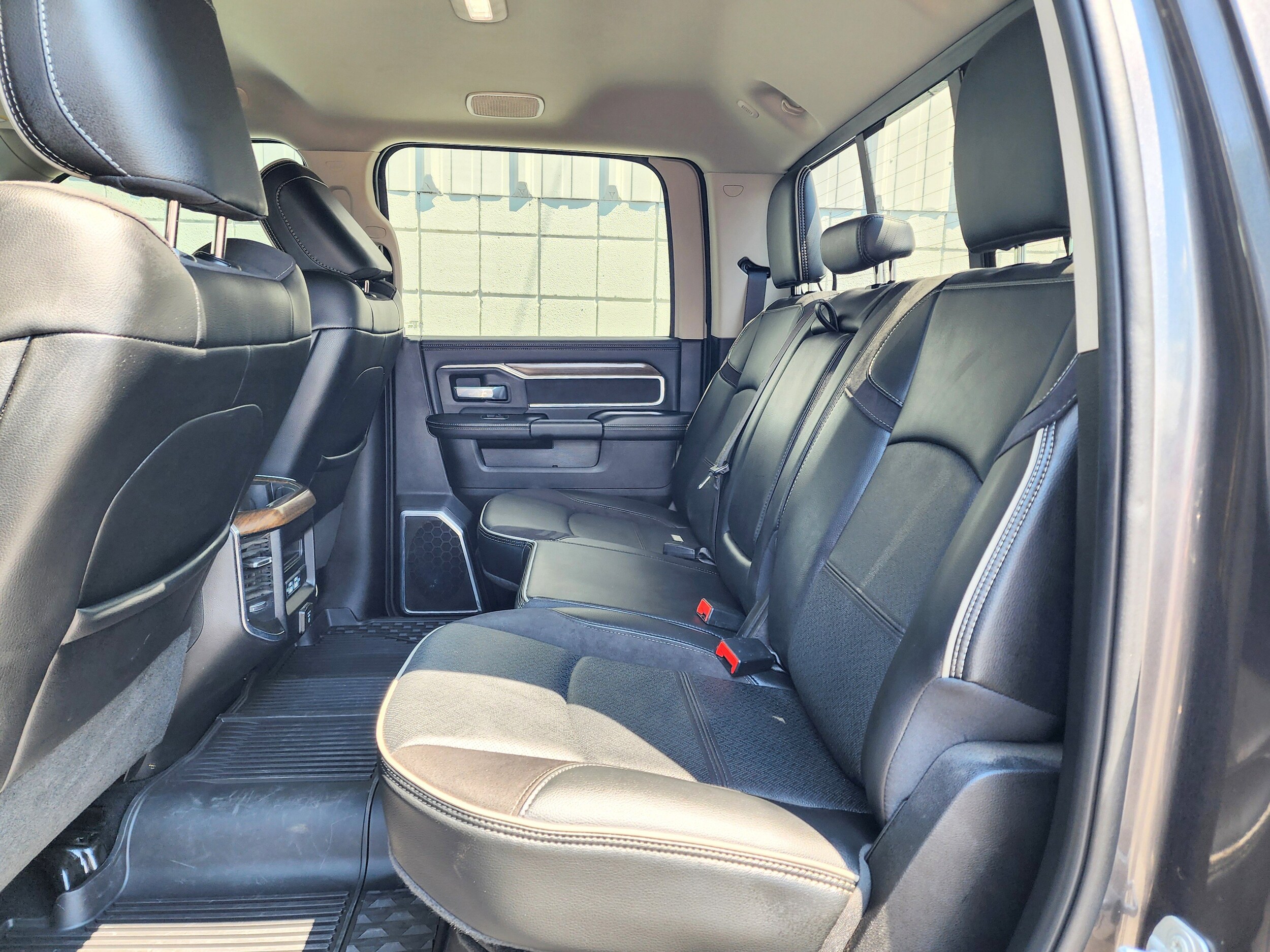 2024 Ram 2500 Laramie photo 4