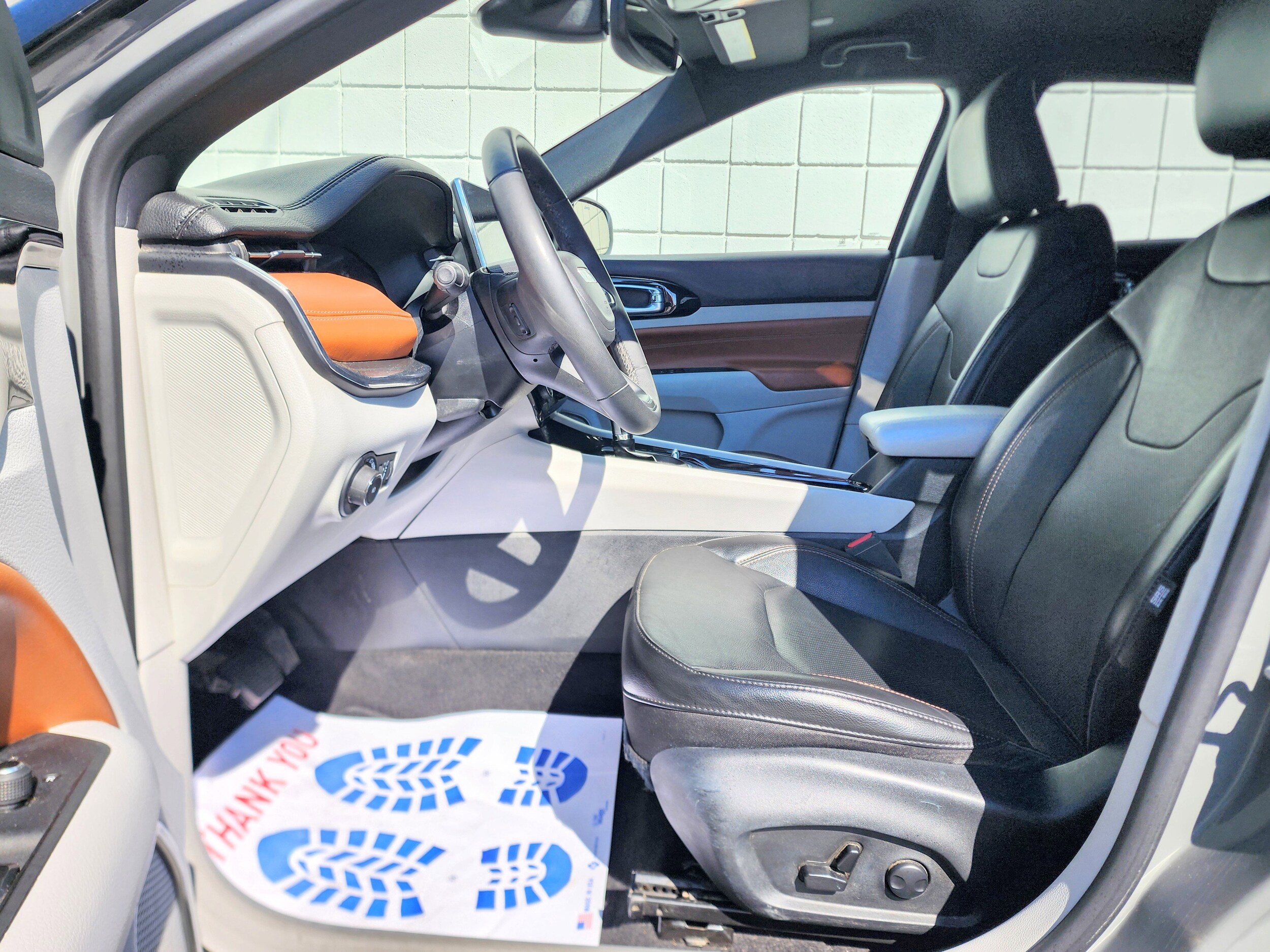 2023 Jeep Compass Limited photo 3