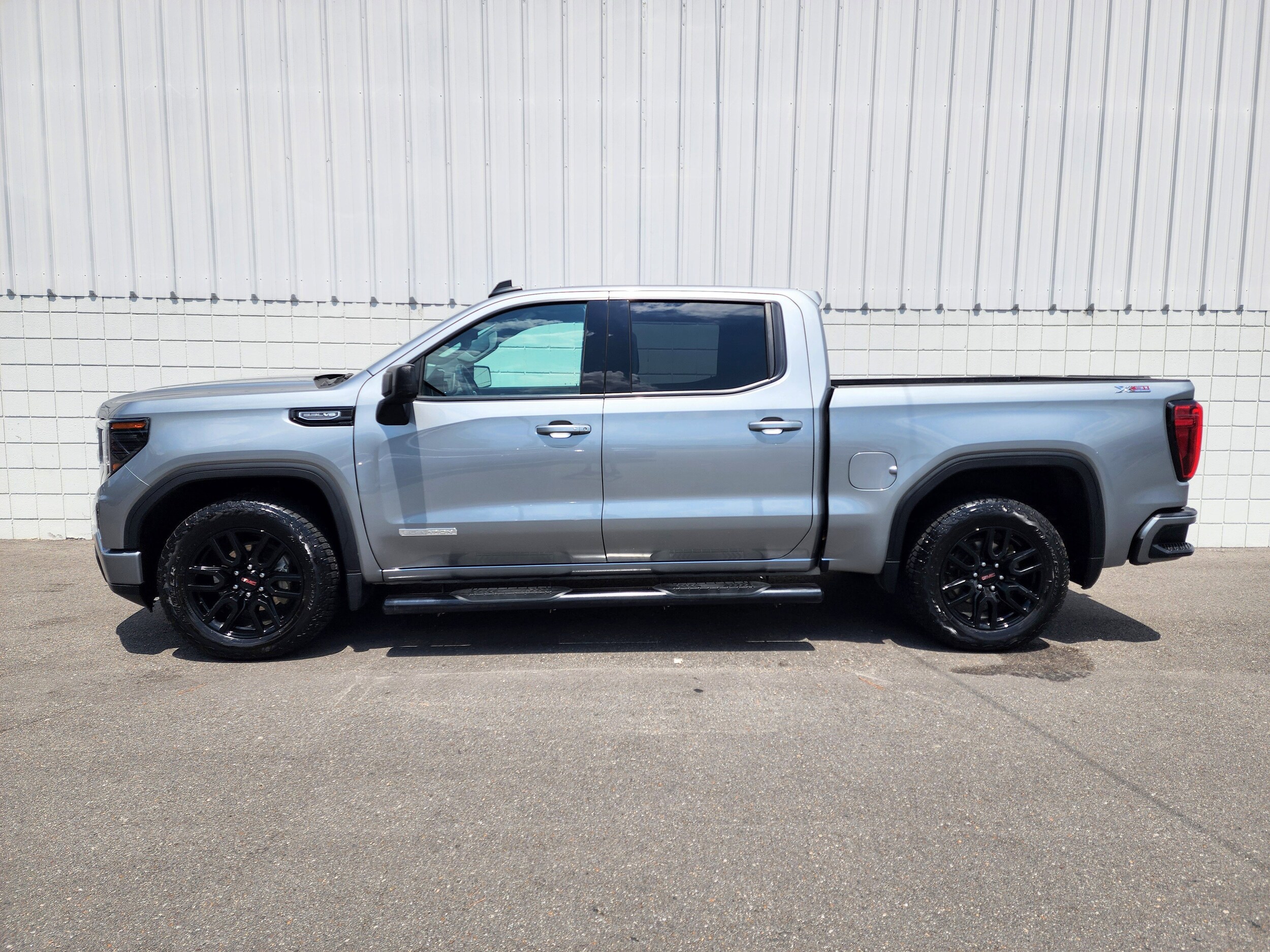 2024 Gmc Sierra 1500 Elevation photo 2