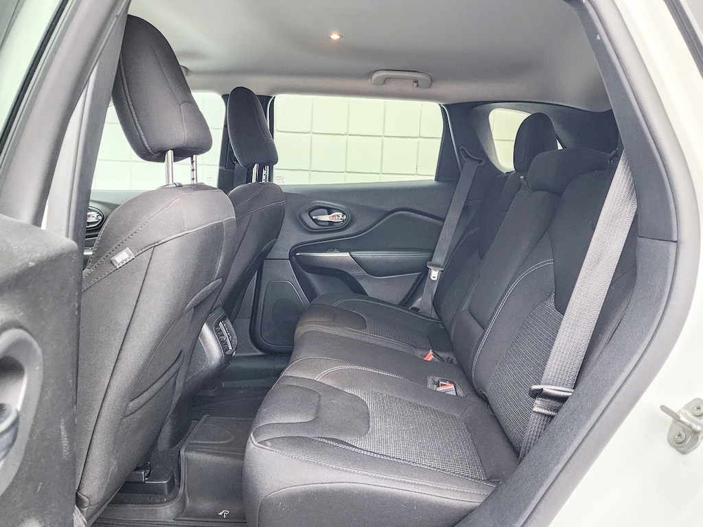 Used 2021 Jeep Cherokee Latitude Latitude FWD