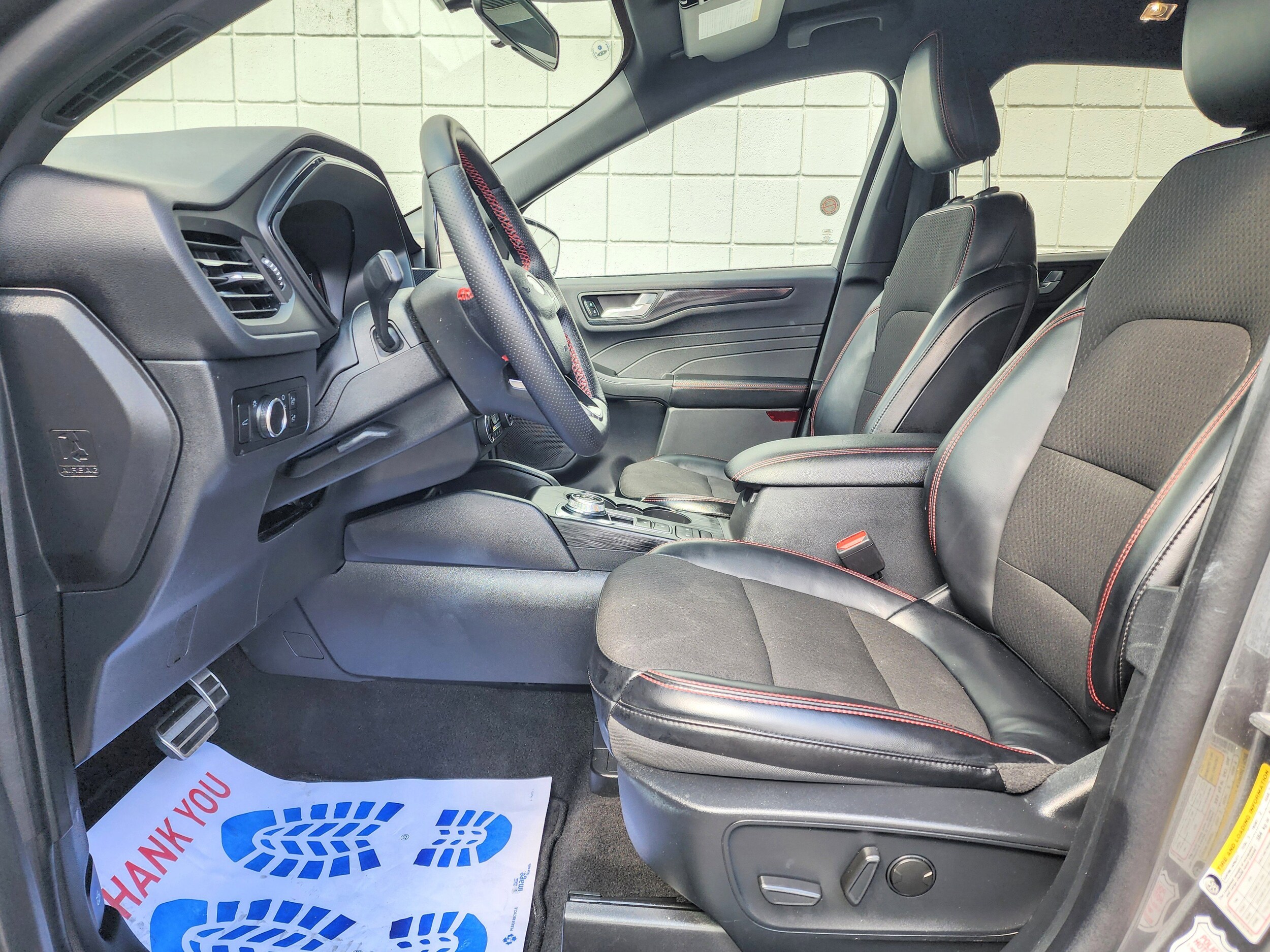 2024 Ford Escape ST-Line photo 3