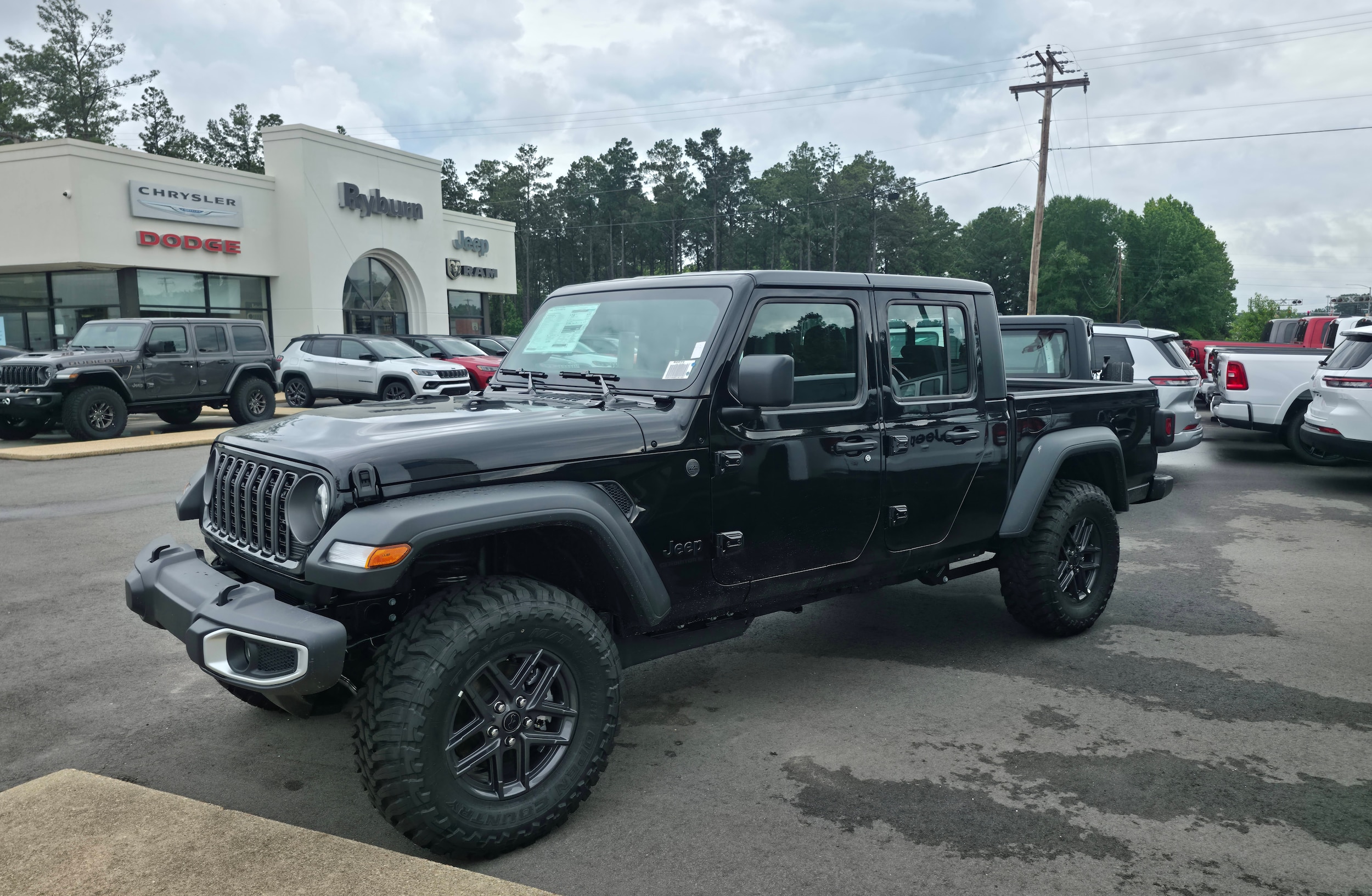 2026 Jeep Gladiator Sport Auto's photo