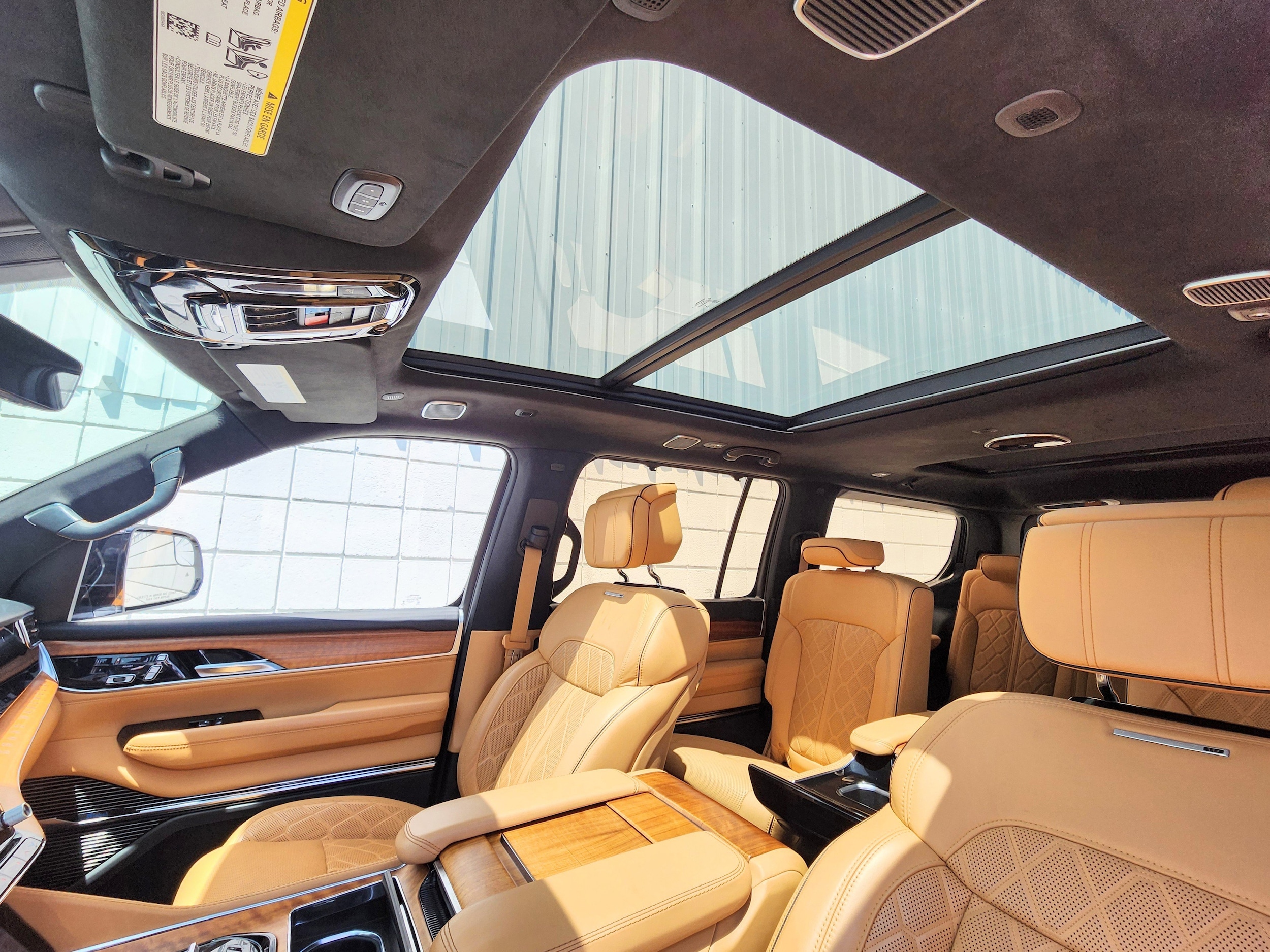 2024 Jeep Grand Wagoneer Series III - Photo 11