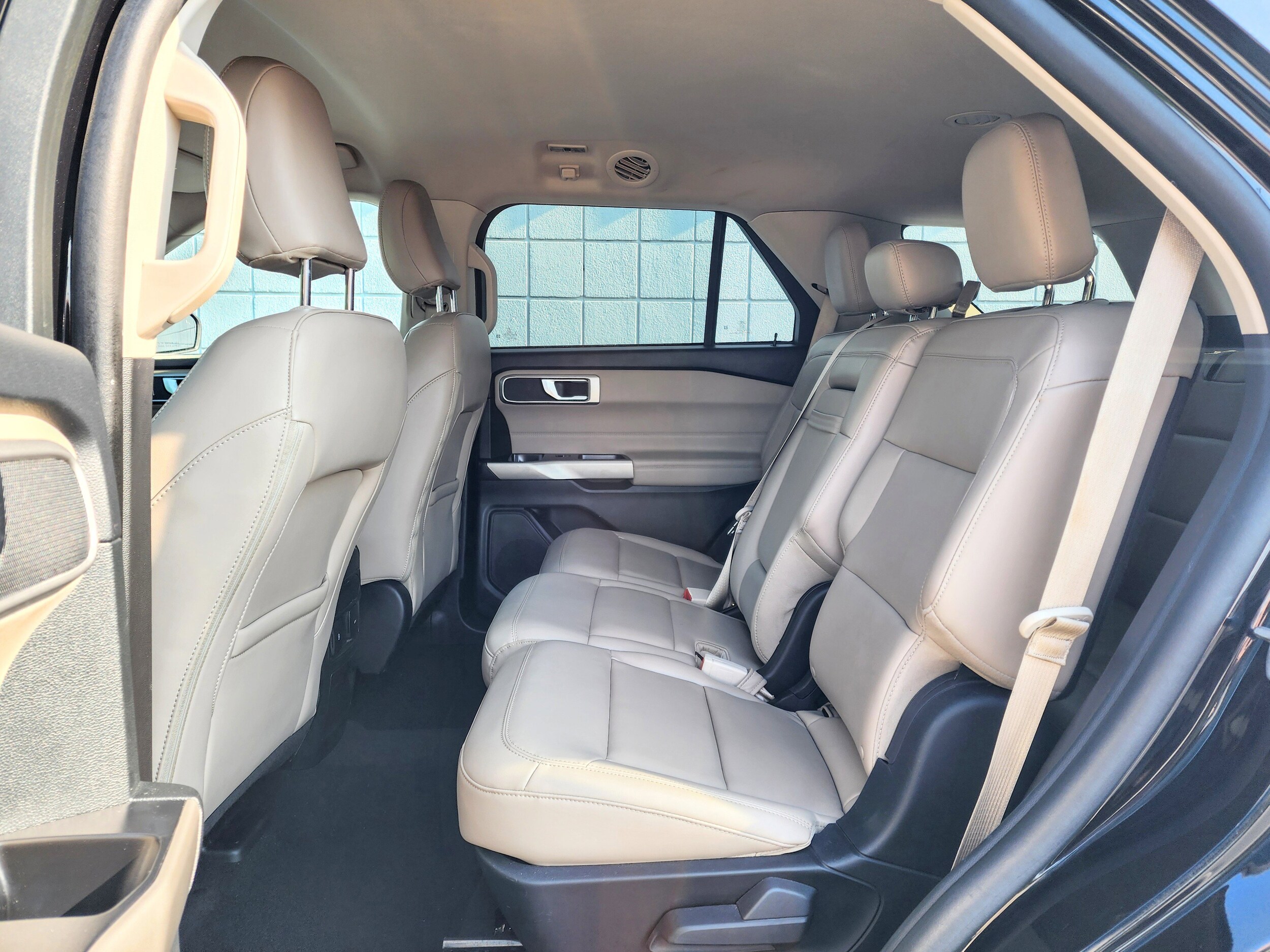 2023 Ford Explorer XLT photo 4