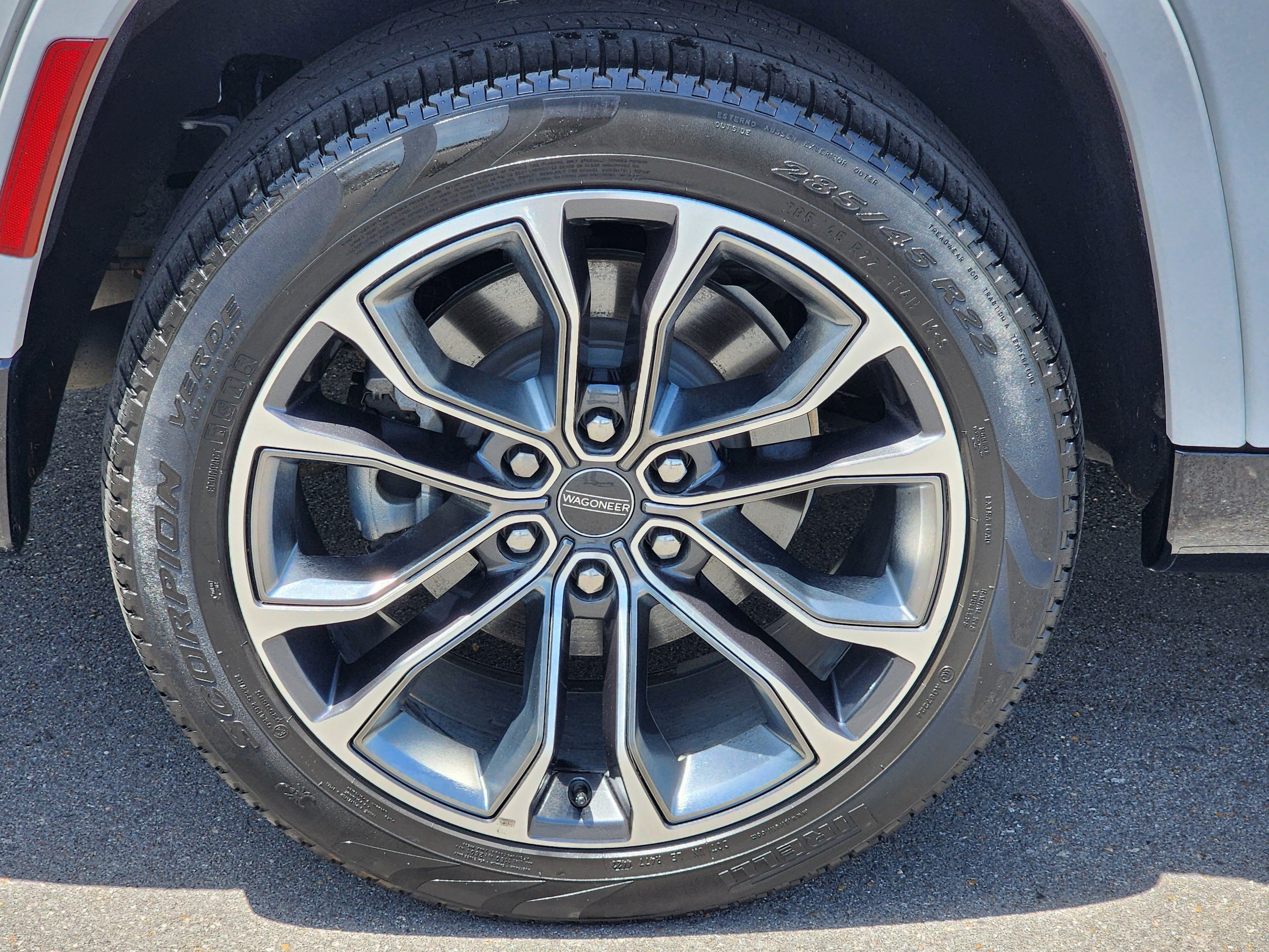 2024 Jeep Grand Wagoneer Series III - Photo 18