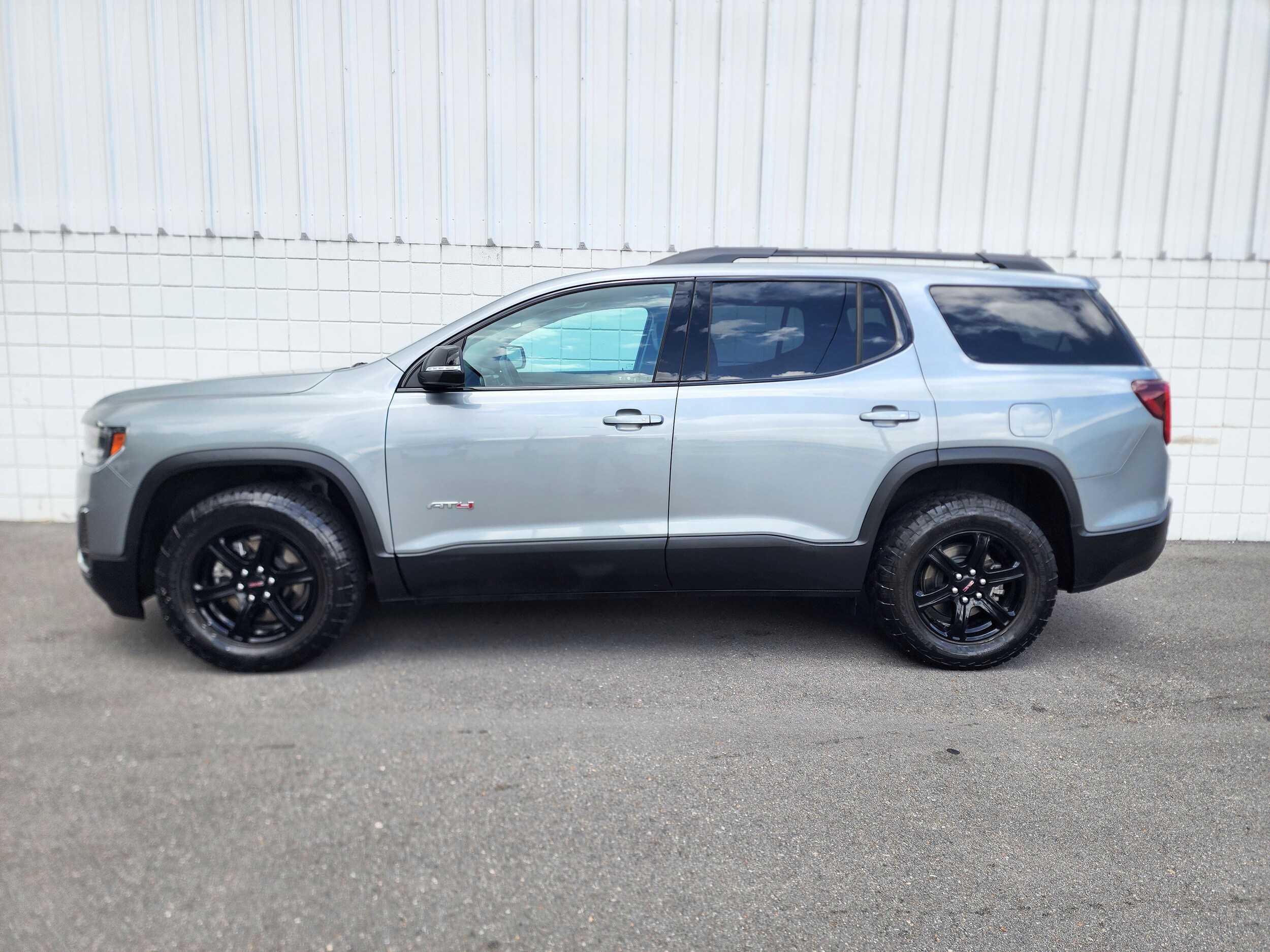 2023 Gmc Acadia AT4 photo 2