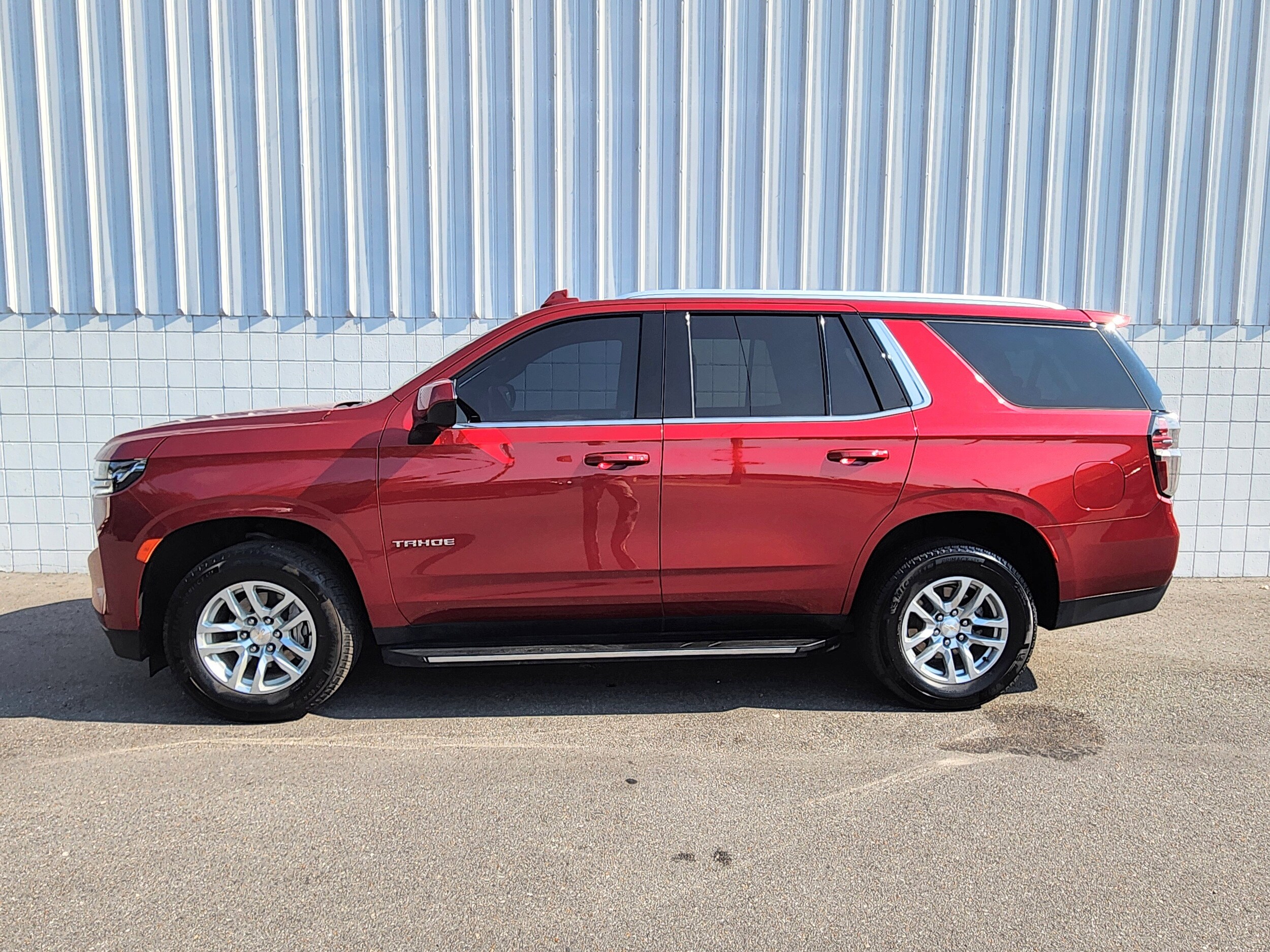 2023 Chevrolet Tahoe LS photo 2
