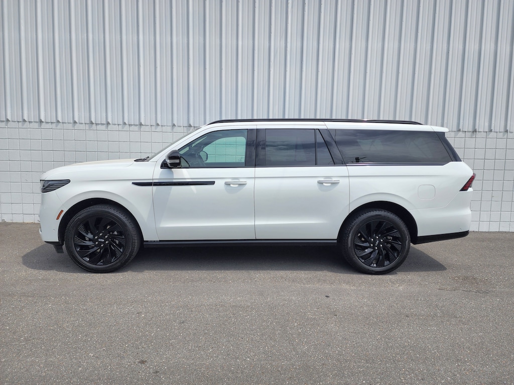 Used 2025 Lincoln Navigator L 4x4 Reserve Reserve 4x4