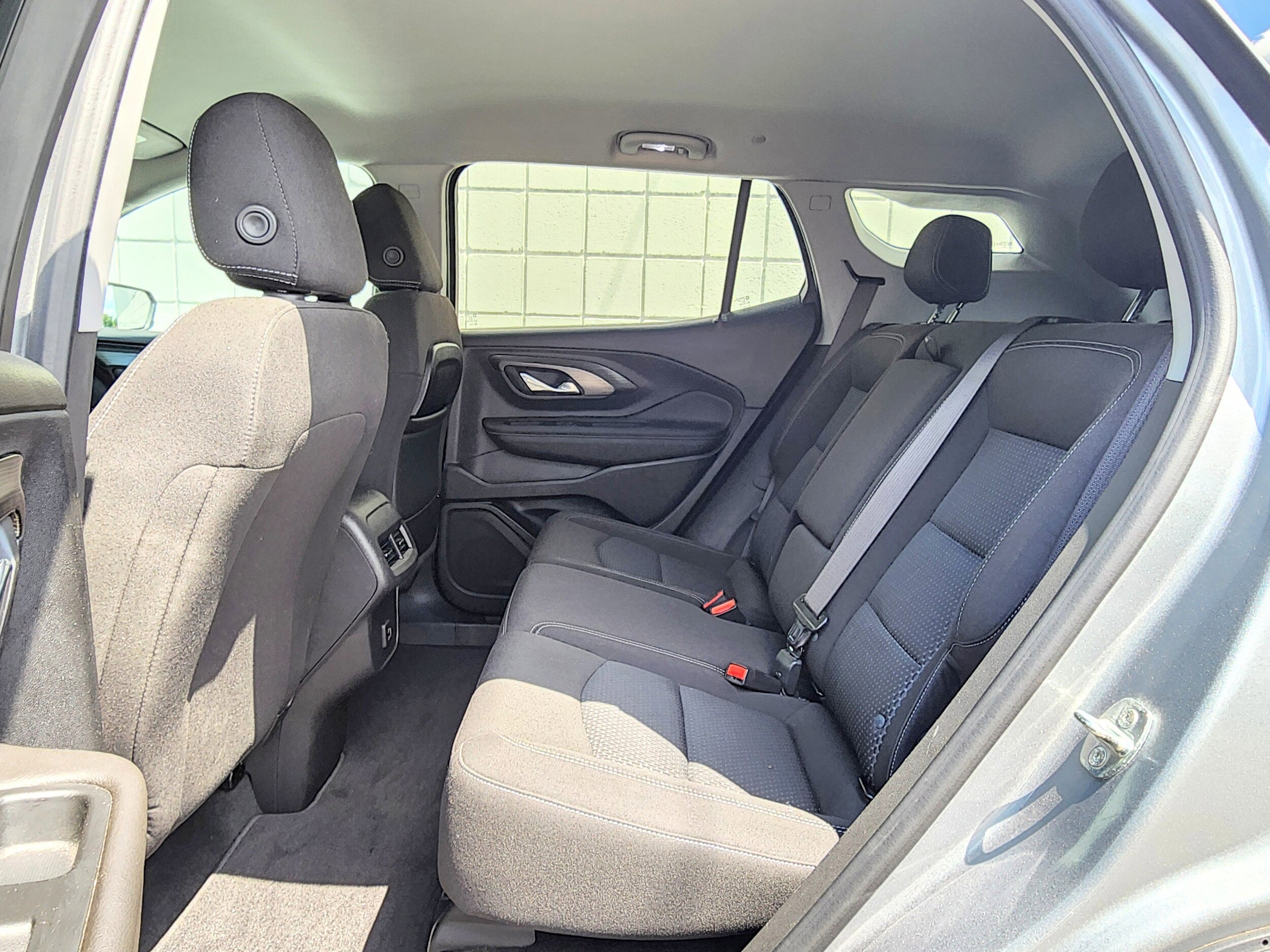 2023 Gmc Terrain SLE photo 3
