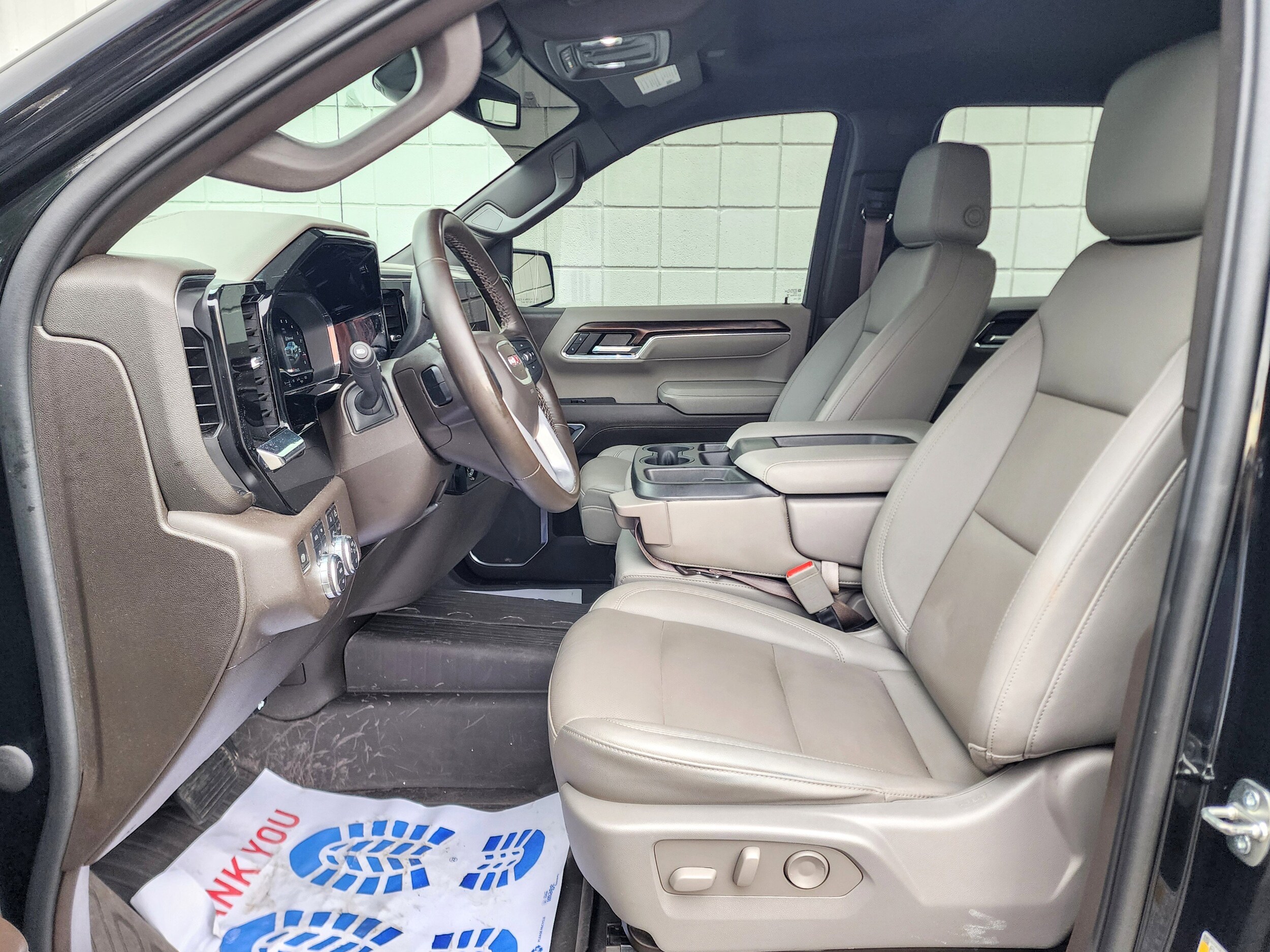 2023 Gmc Sierra SLT photo 3