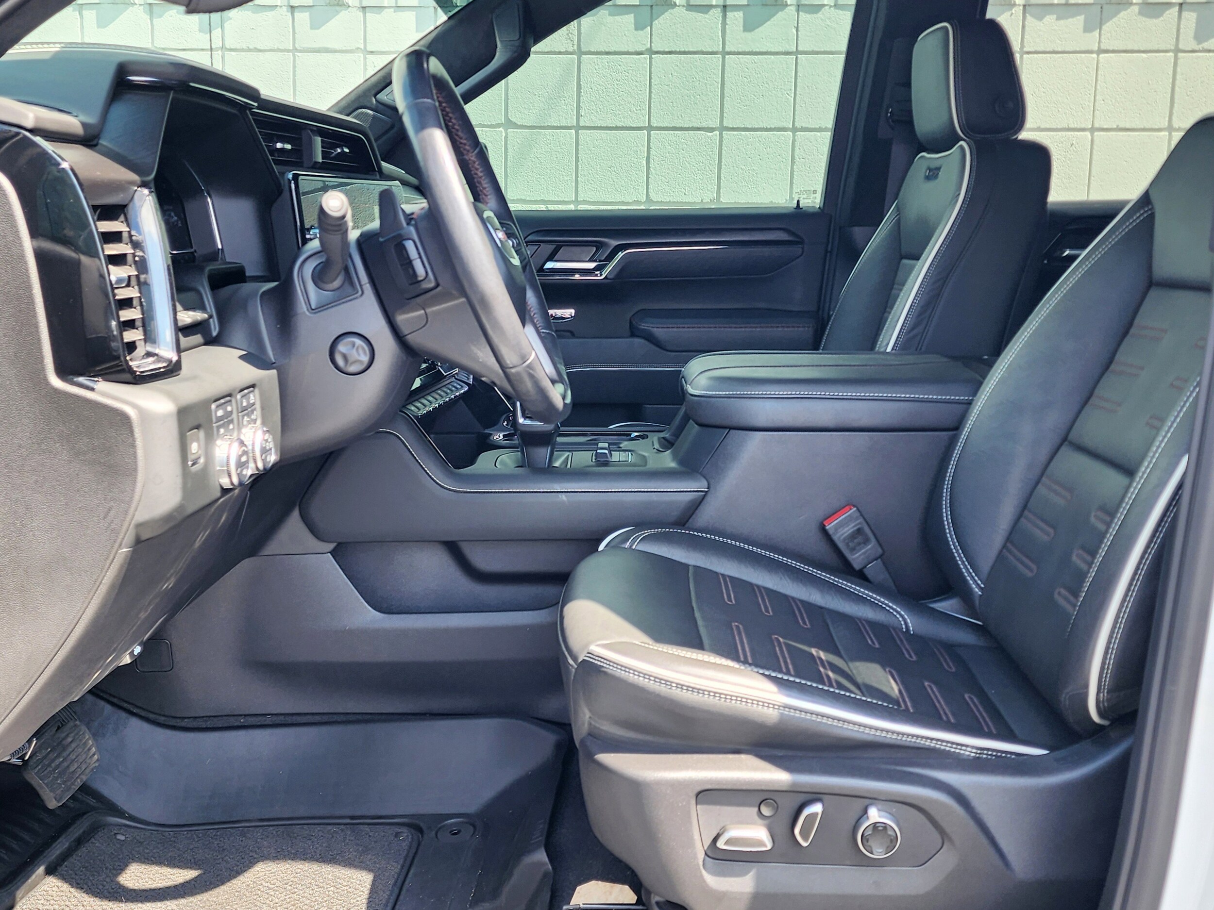 2024 Gmc Sierra 1500 AT4X photo 3