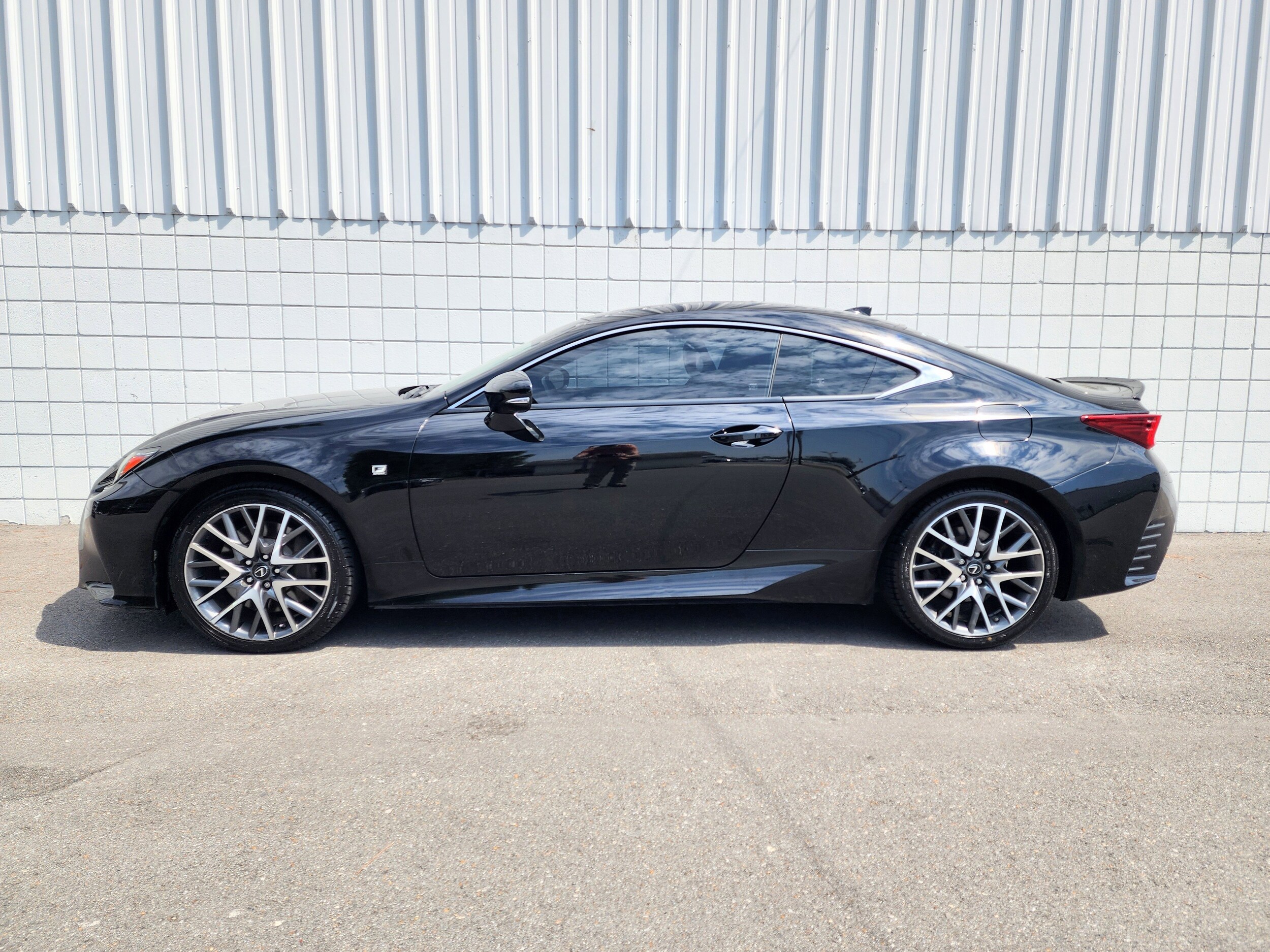 2017 Lexus RC F SPORT photo 2
