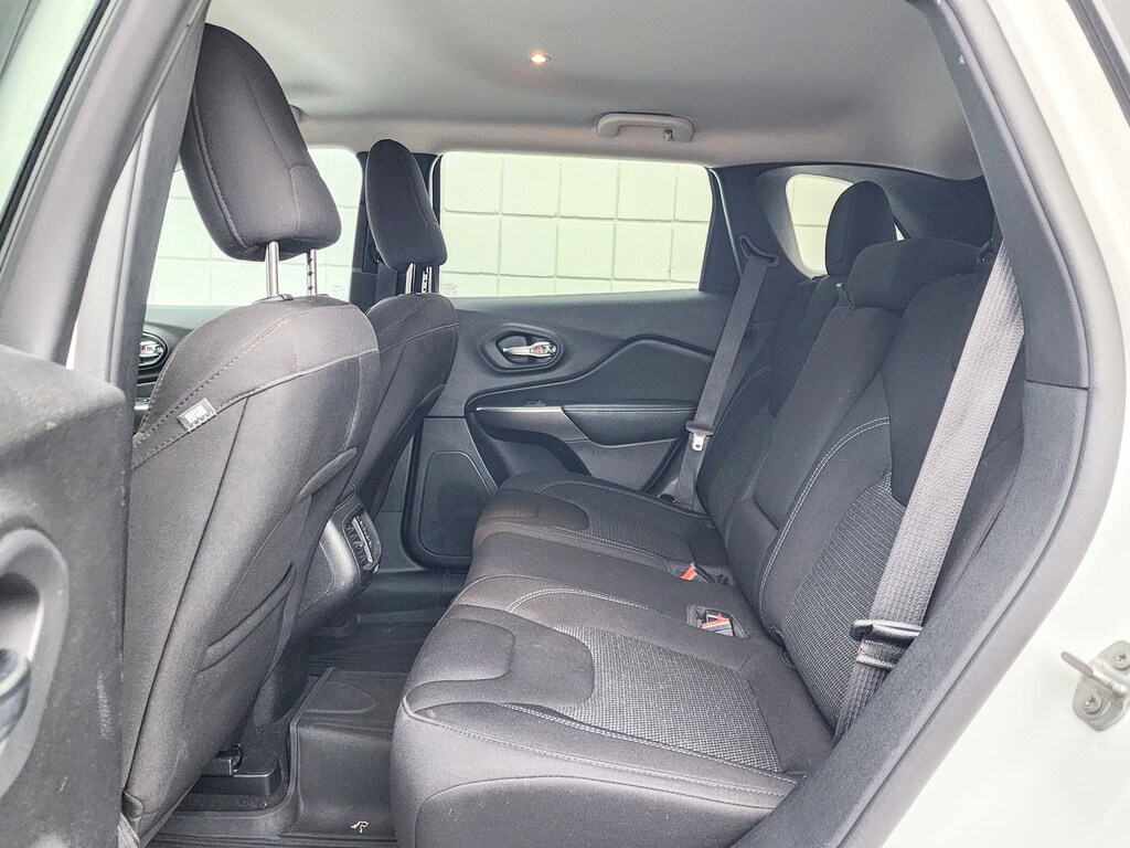 Used 2021 Jeep Cherokee Latitude Latitude FWD