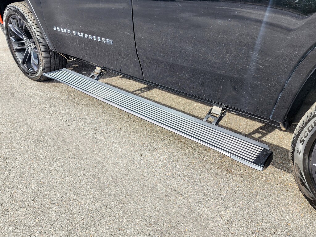 Used 2023 Jeep Grand Wagoneer Series II Obsidian 4WD SUV