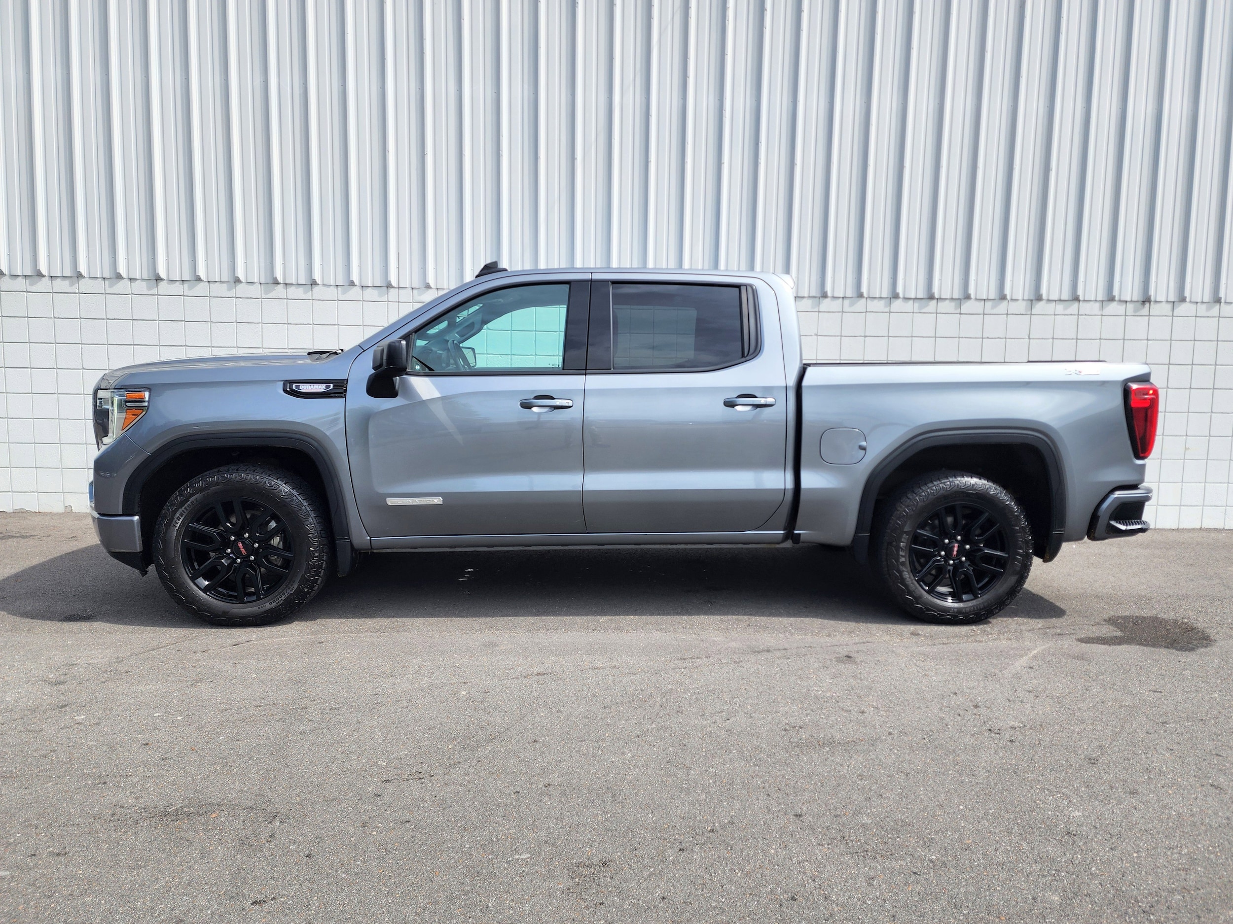 Used 2021 GMC Sierra 1500 Elevation with VIN 3GTU9CET2MG436300 for sale in Little Rock